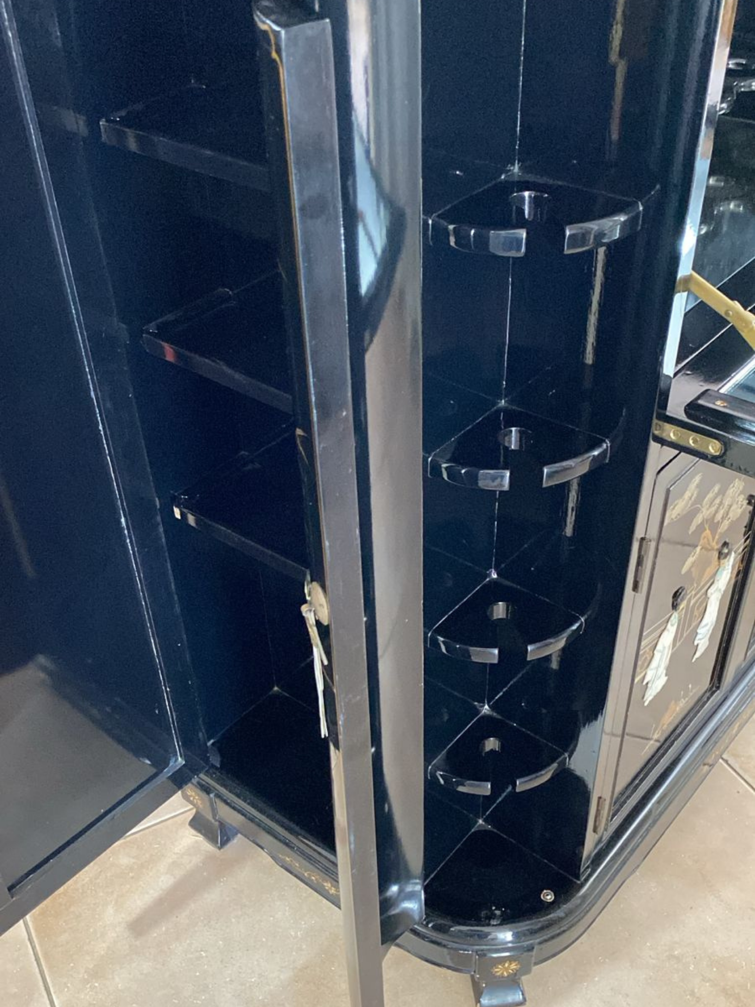 Oriental Lacquered Drinks Cabinet / Sideboard